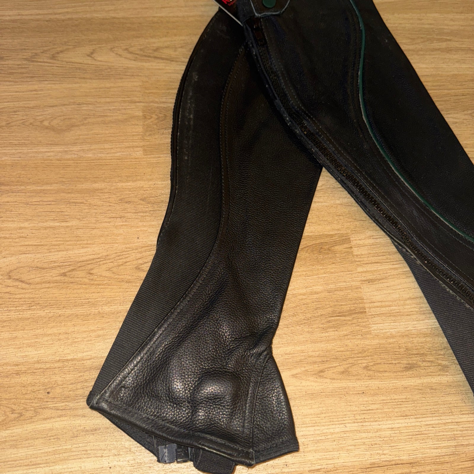 Riders Eye Black Leather Green Trim Half Chaps - Ladies Extra Small TALL