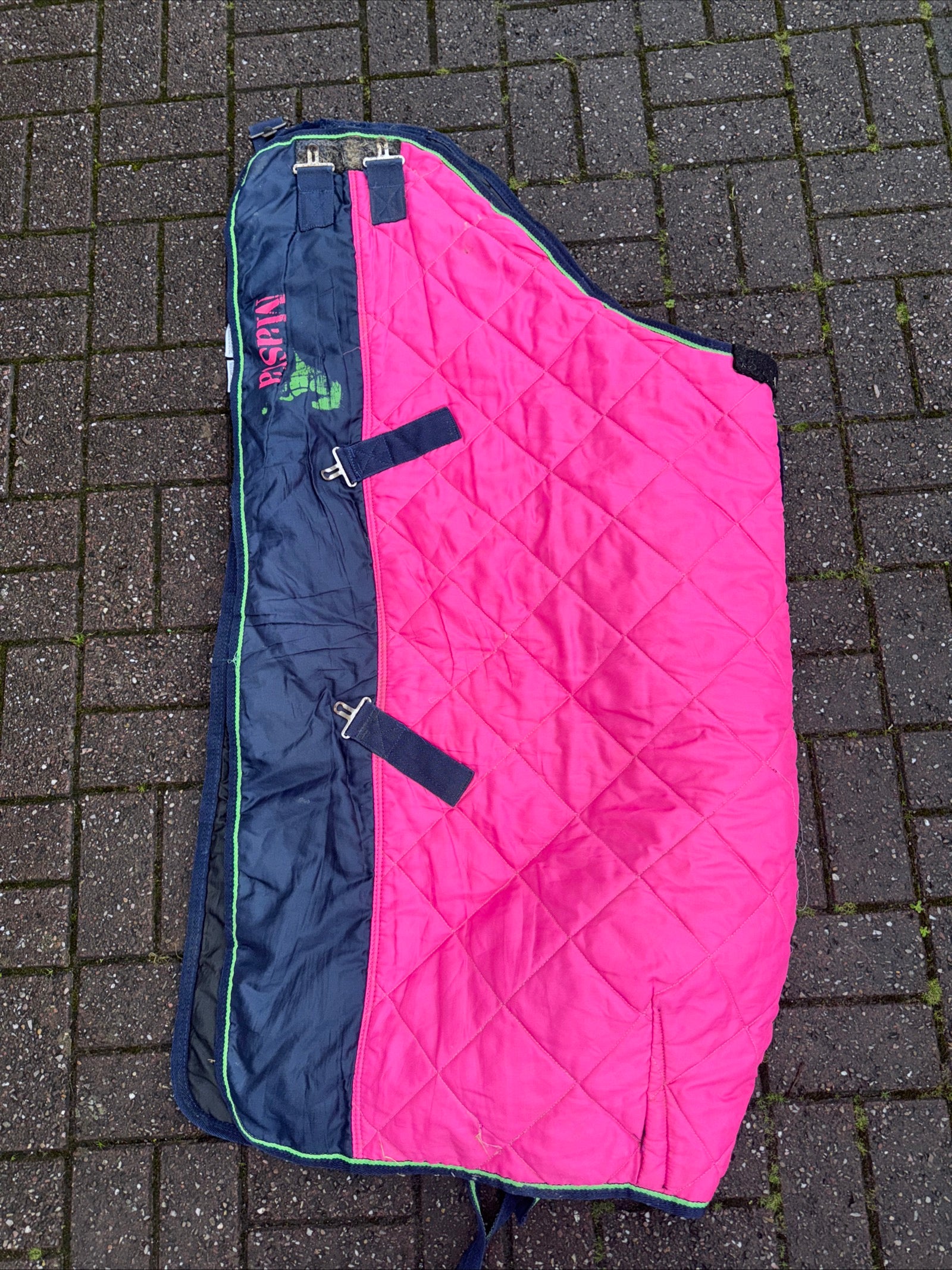 Masta Hot Pink & Navy 4’6 Stable Rug - Free Postage