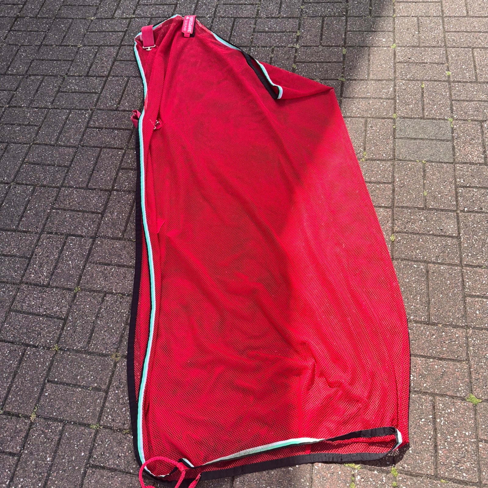 Horseware Amigo Ireland 6’6 Scrim Net Cooler Rug D