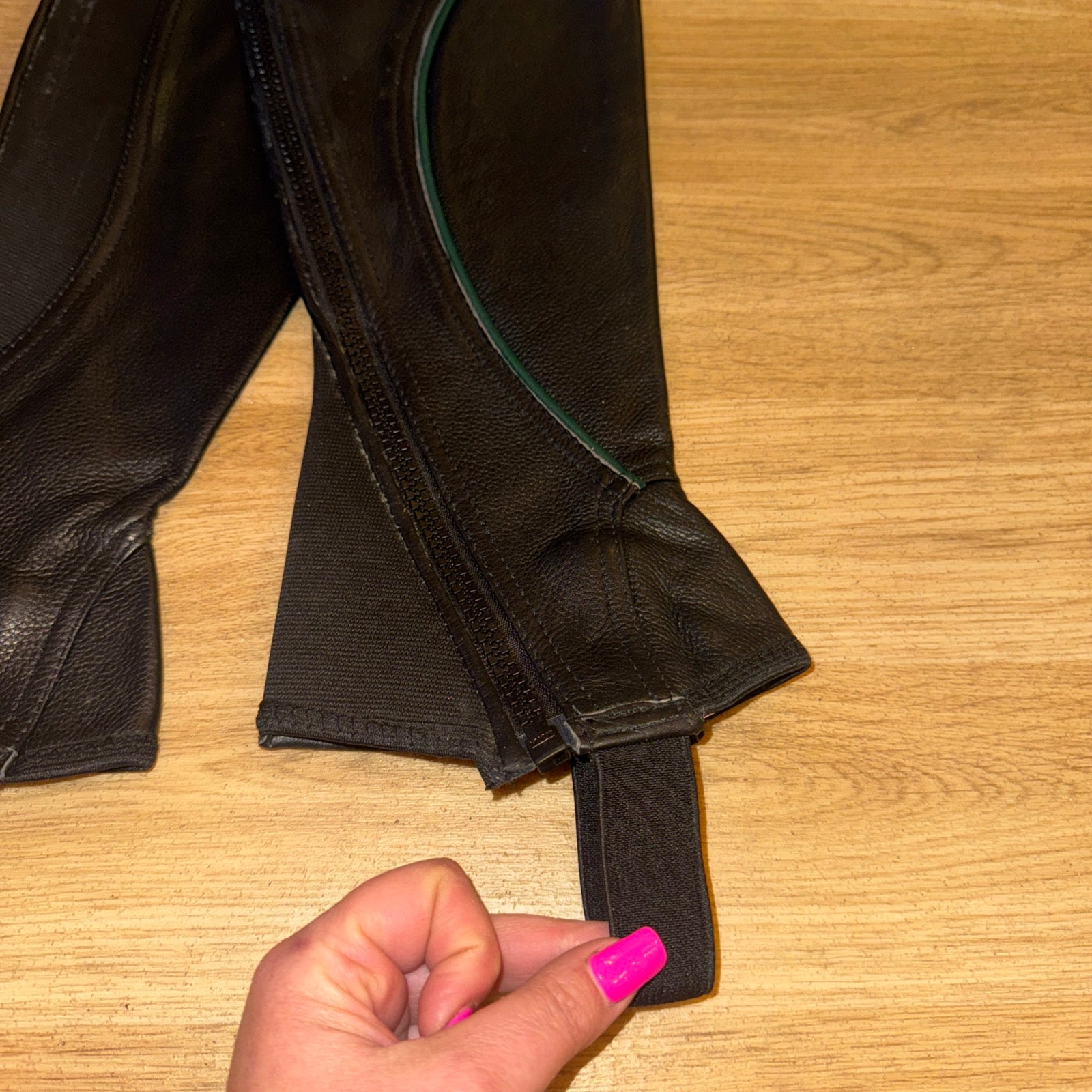 Riders Eye Black Leather Green Trim Half Chaps - Ladies Extra Small TALL