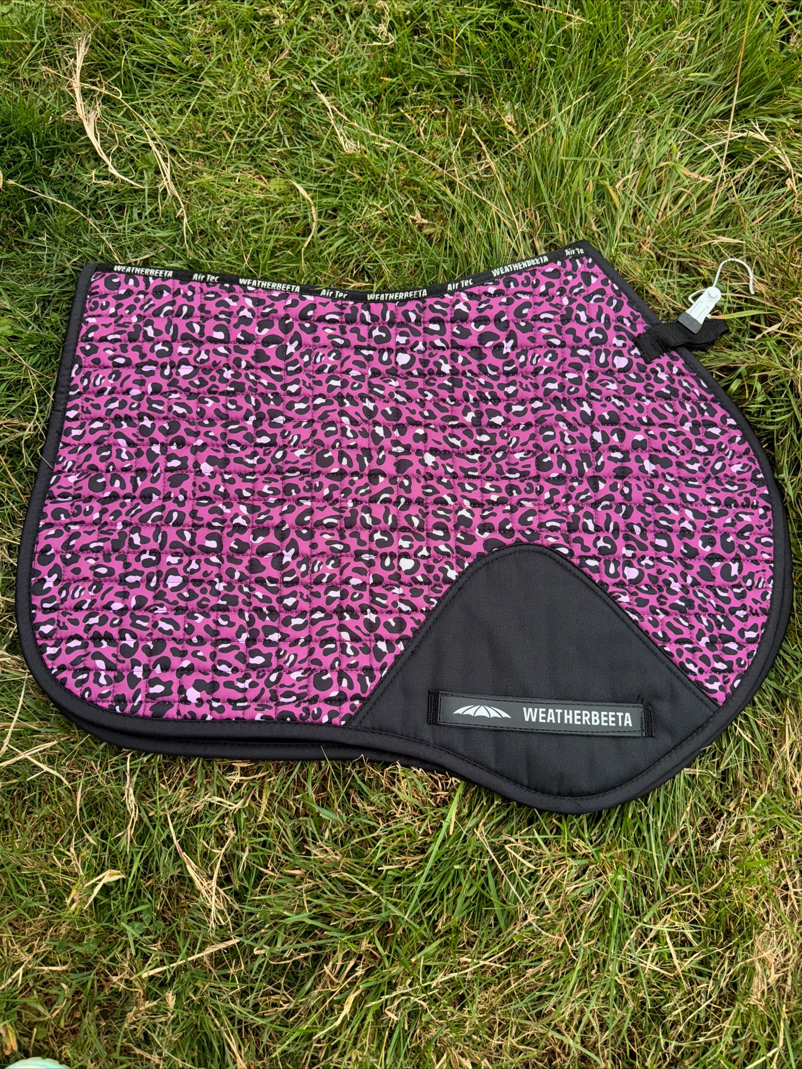 Weatherbeeta Pony PURPLE LEOPARD print Jump Saddle Pad & Fluffy Brushing Boots