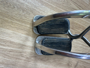 Bent Leg Stirrups 4.1/4”