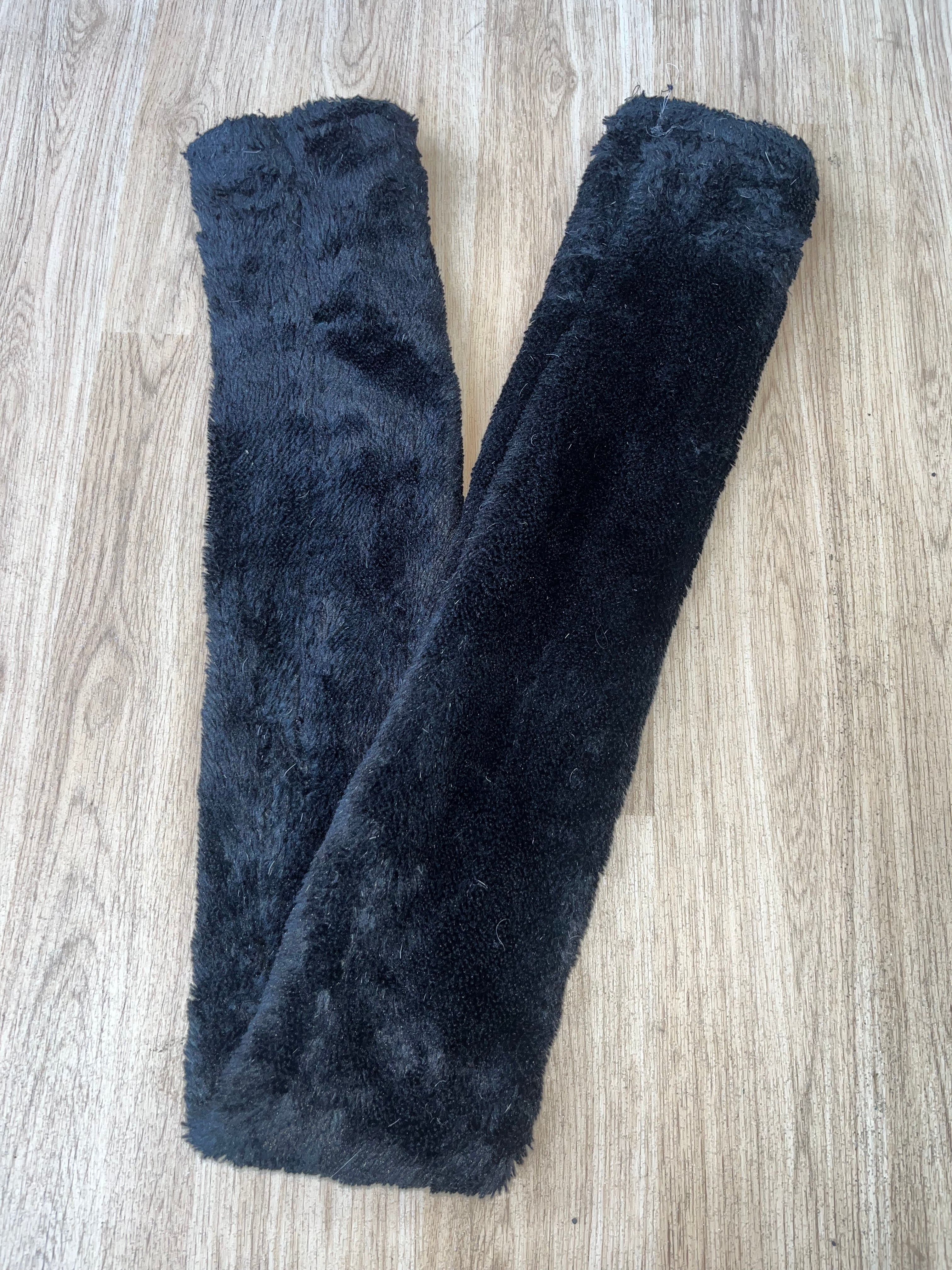 Black Fluffy Girth Sleeve