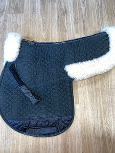 Stephen’s Equine Full Jump Numnah Lambskin