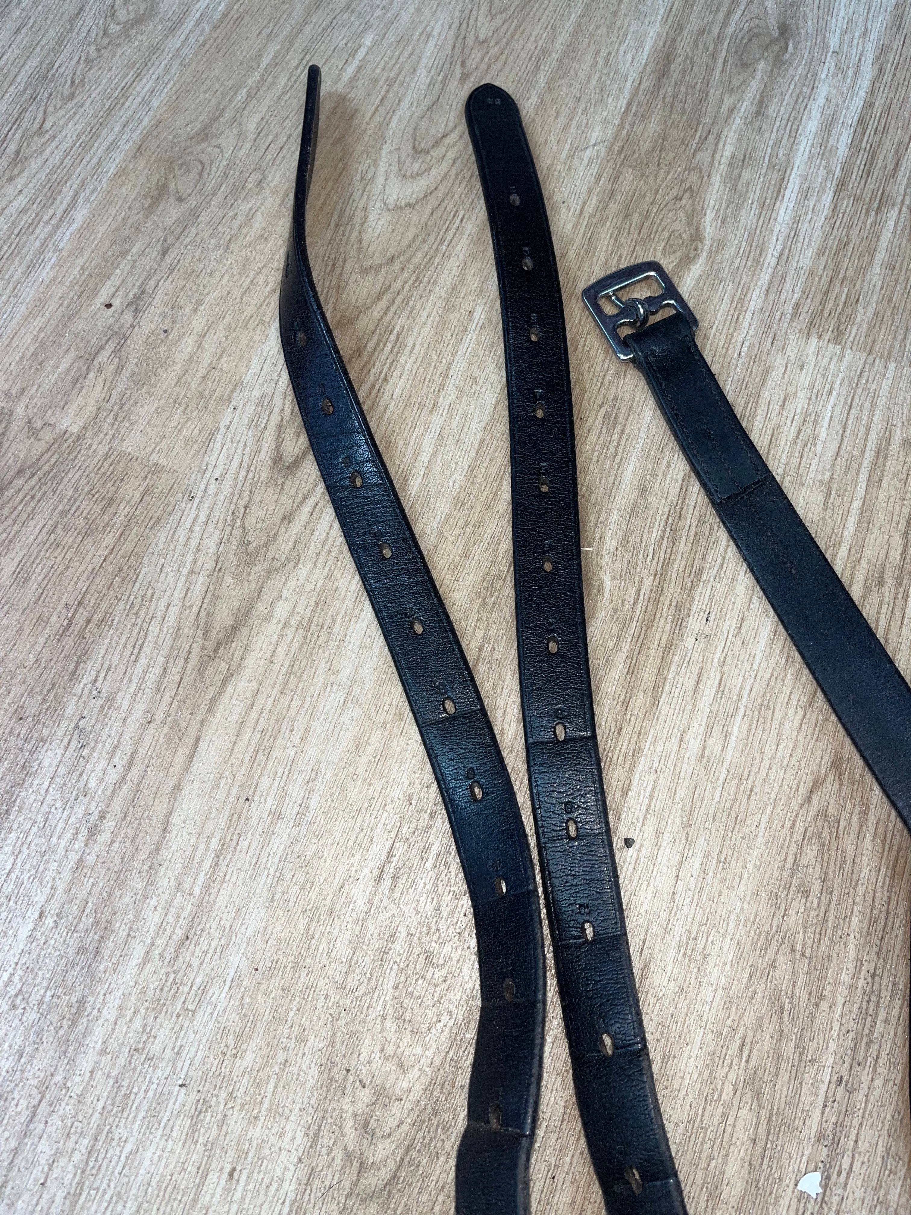 Black Stirrup Leathers 54”